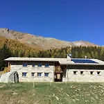 Lavarets D'hotes Hotel Ayas