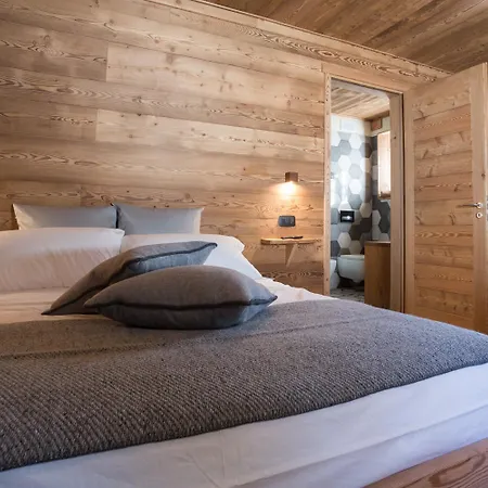 Lavarets D'hotes Hotel