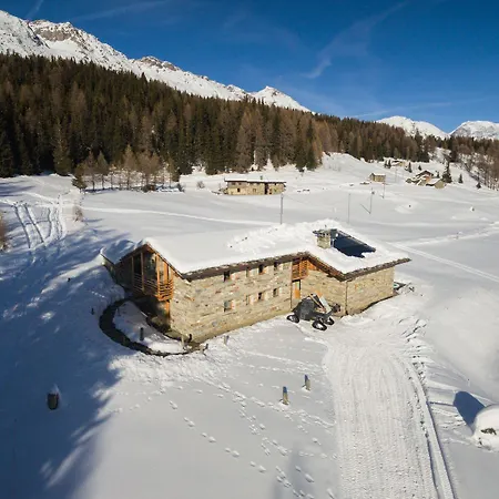 Lavarets D'hotes Hotell 3*