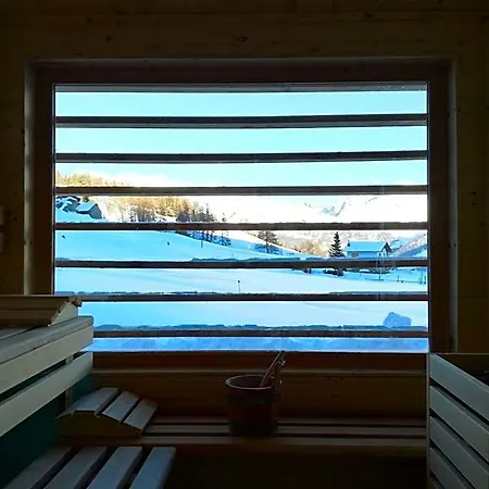 Lavarets D'hotes Hotel 3*