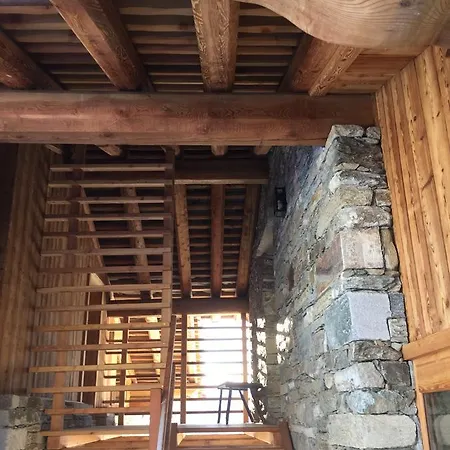 Lavarets D'hotes アヤス