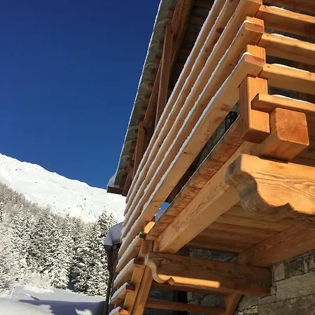 Lavarets D'hotes 酒店 3*