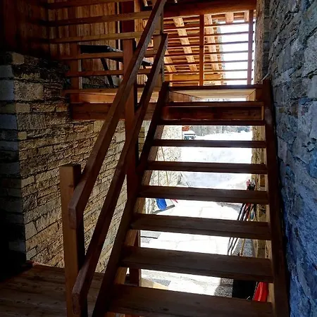 Lavarets D'hotes فندق أياس